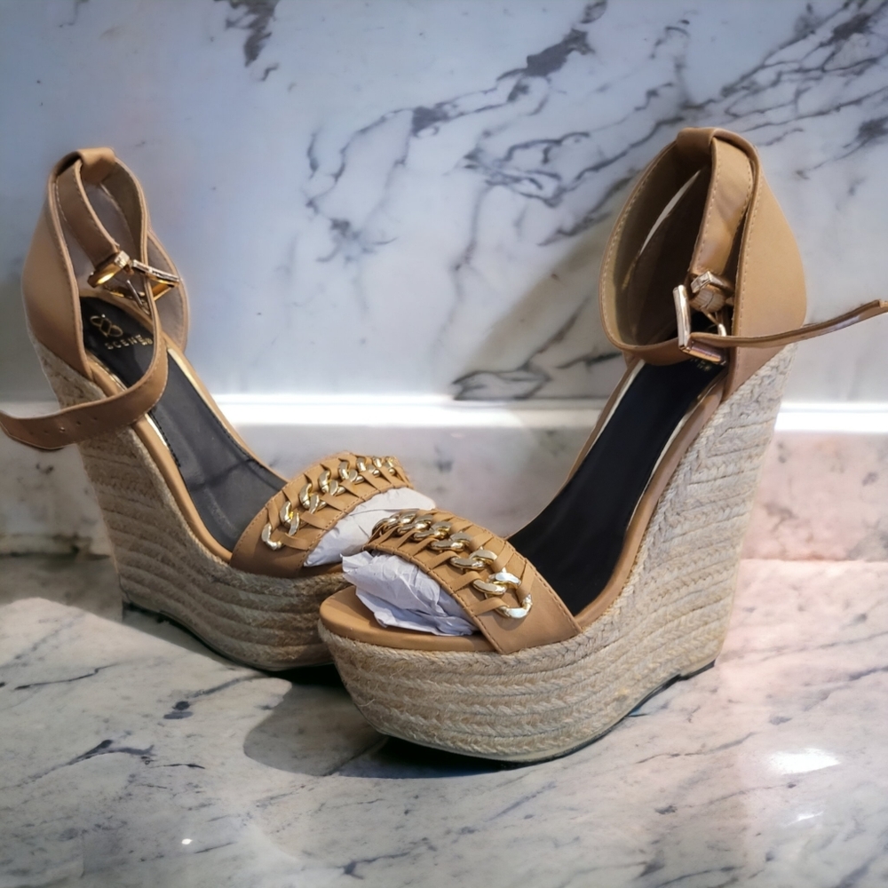 Wedge heels